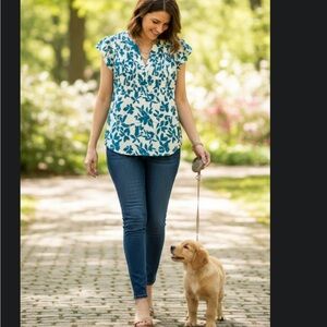 Nwt BloomChic Teal and White Floral Blouse ptp 22